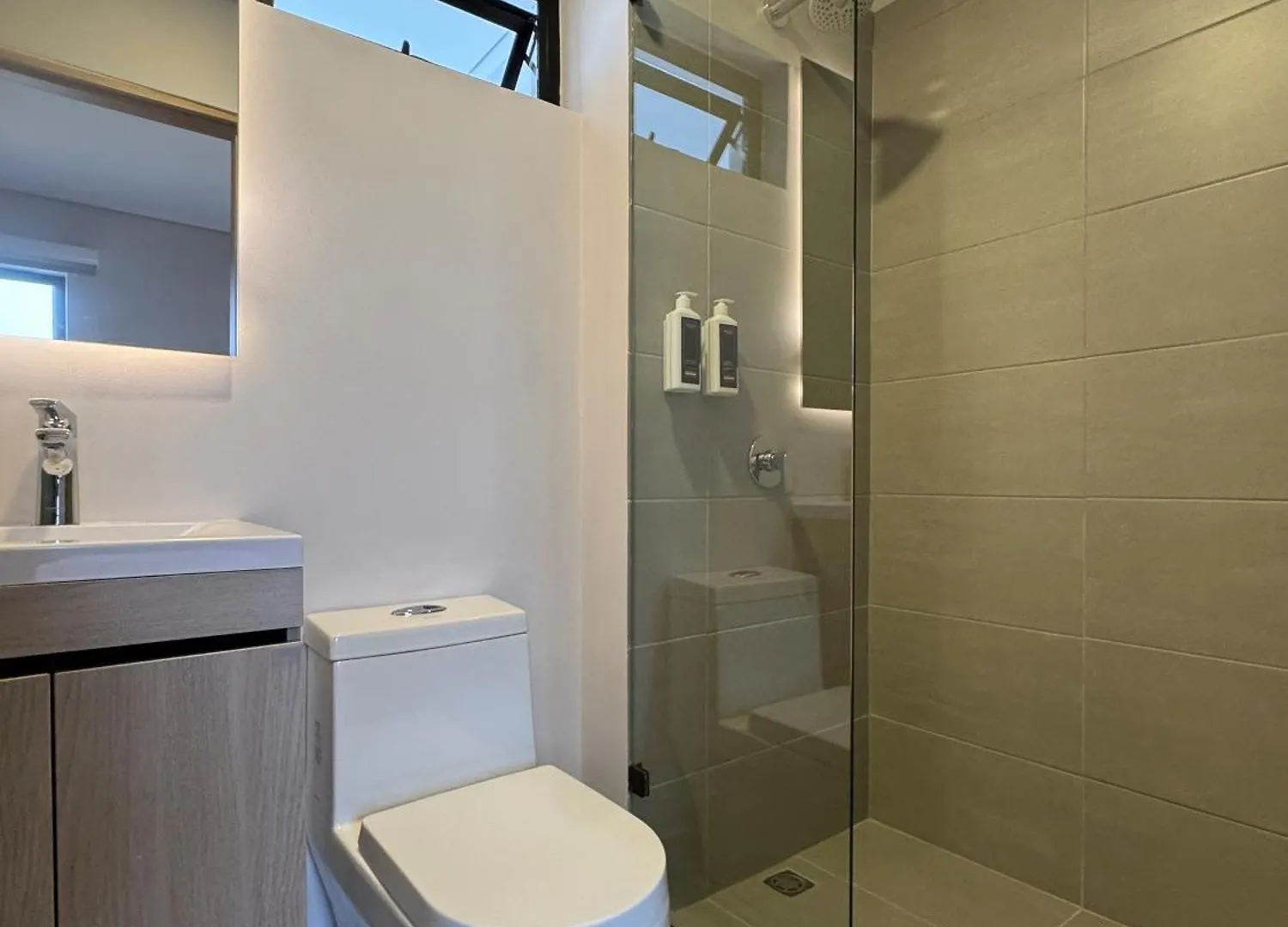 Ecohousing Hotel Medellin 0*,  Colombia