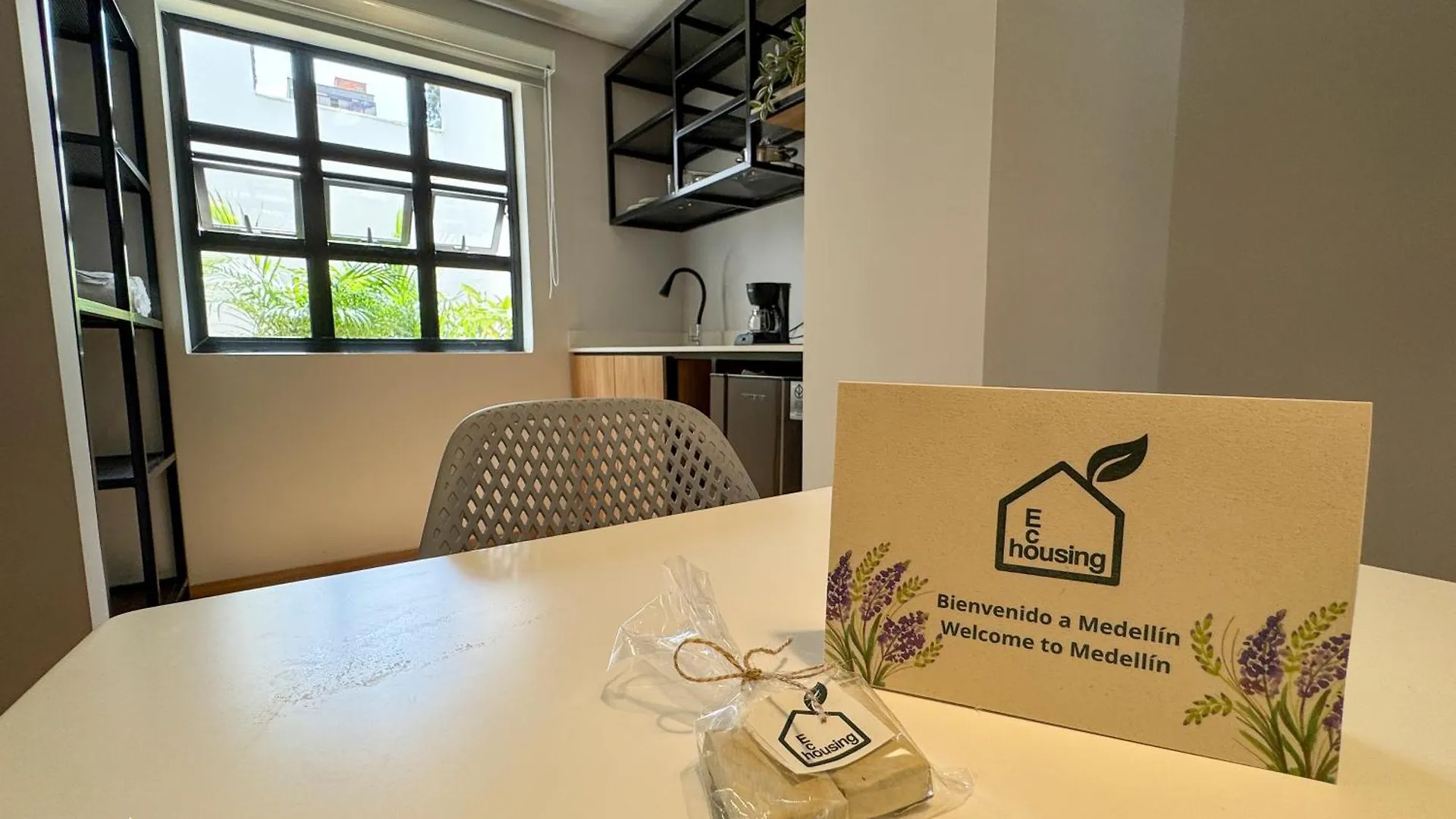 麦德林 Ecohousing酒店 0*,