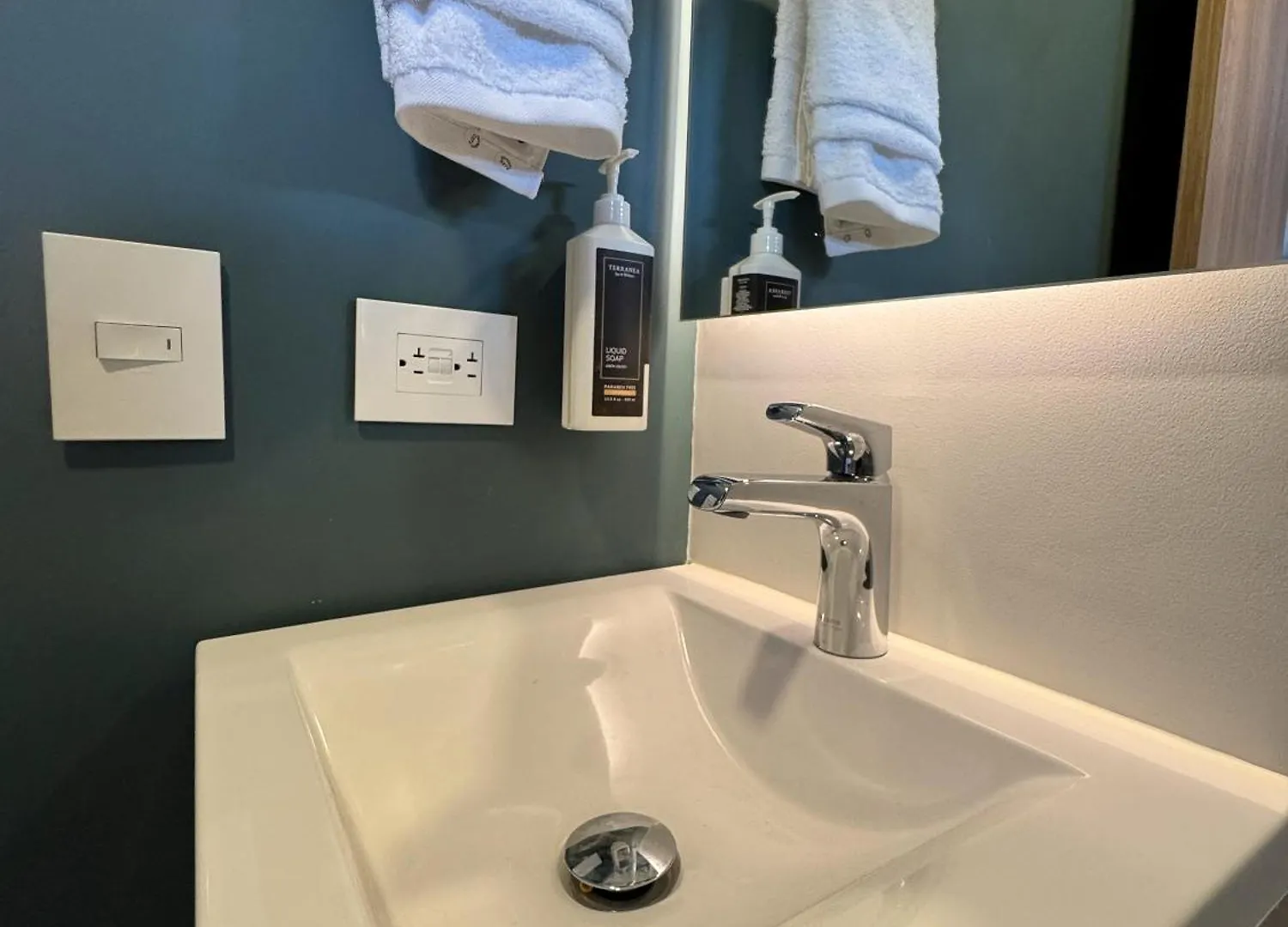 Hotel Ecohousing Medellín Colombia